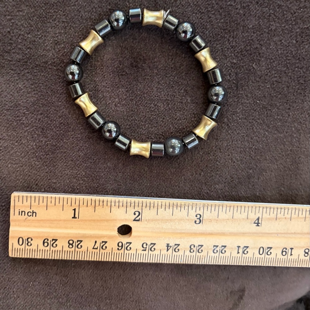 Black and Gold Beaded stretchy Bracelet